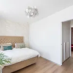 New Modern 5. Floor